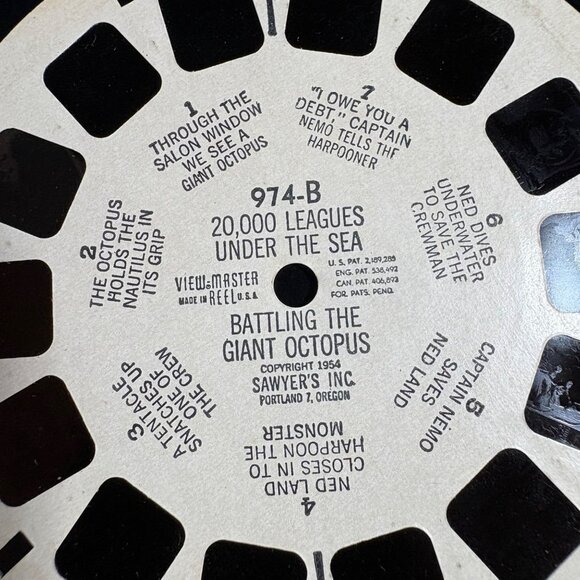 Vintage View-Master Reel 974-B 20,000 Leagues Under The Sea Battling The Giant O - Picture 2 of 3